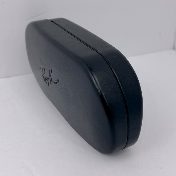 RAY-BAN HARD SUNGLASSES CASE, BLACK, GREY ROOMY INSIDE, 8 SHAPE, SNAP SHUT - Picture 4 of 9